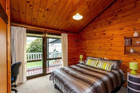 Photo of property in 15 Hickford Place, Okato, 4335