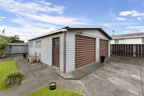 Photo of property in 22 Monowai Place, Westbrook, Palmerston North, 4412