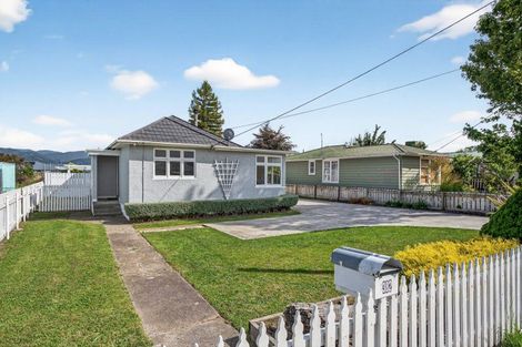 Photo of property in 382 High Street South, Carterton, 5713