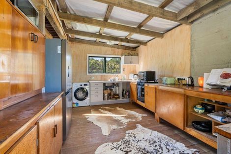 Photo of property in 957 Bull Road, Paparoa, 0193