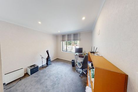 Photo of property in 18a Surrey Crescent, Hokowhitu, Palmerston North, 4410