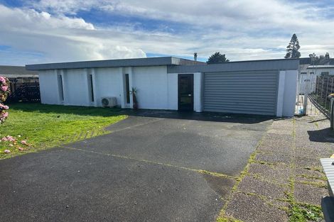Photo of property in 13 Park Estate Road, Rosehill, Papakura, 2113