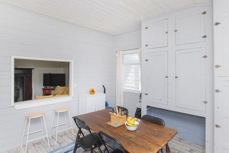 Photo of property in 289 Aberdeen Road, Gisborne, 4010