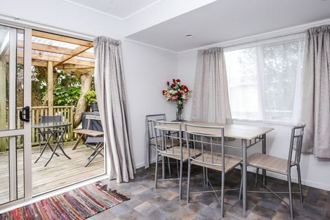 Photo of property in 1/82 Astley Avenue, New Lynn, Auckland, 0600