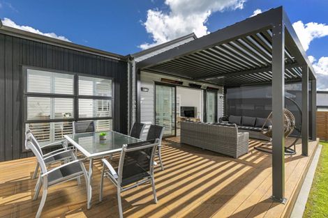 Photo of property in 80 Riverhead Point Drive, Riverhead, 0820