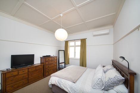 Photo of property in 402 Featherston Street, Palmerston North, 4414