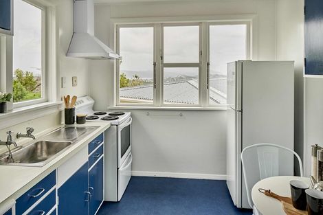 Photo of property in 11 Alexandra Road, Roseneath, Wellington, 6021