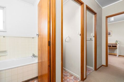 Photo of property in 2/92 Mill Road, Kensington, Whangarei, 0112