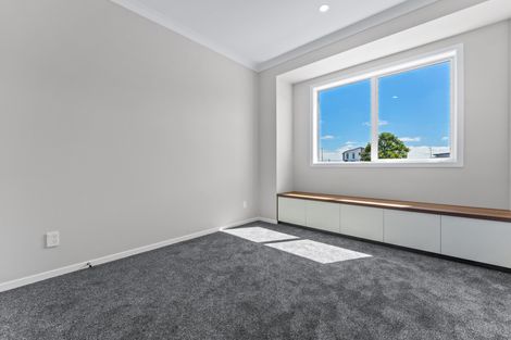 Photo of property in 1 Koiora Road, Clarks Beach, 2122