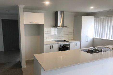 Photo of property in 13 Perla Road, Pukekohe, 2120