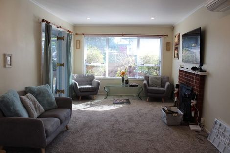 Photo of property in 56 Botany Road, Botany Downs, Auckland, 2010