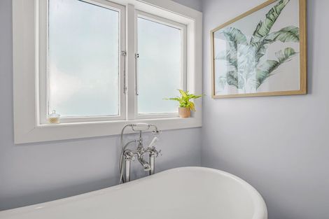 Photo of property in 93 Wood Street, Takaro, Palmerston North, 4410