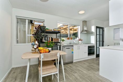 Photo of property in 1/48 Spinella Drive, Bayview, Auckland, 0629