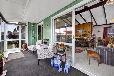 Photo of property in 16 Karaka Street, Inglewood, 4330