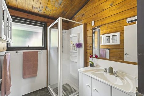 Photo of property in 222 Main Road South, Raumati South, Paraparaumu, 5032