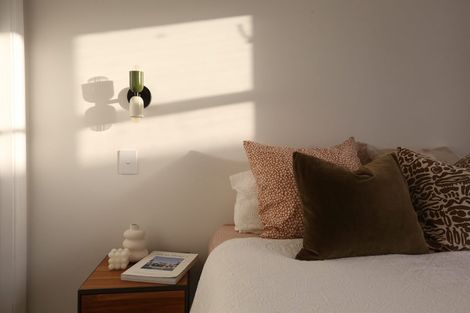 Photo of property in 26b Clinton Avenue, Te Atatu Peninsula, Auckland, 0610