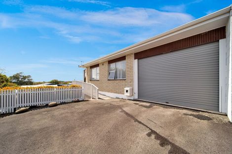 Photo of property in 15b Mayfair Place, Westown, New Plymouth, 4310