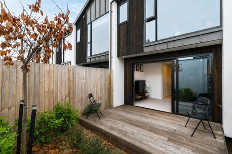 Photo of property in 2/24 Devonport Lane, St Albans, Christchurch, 8014