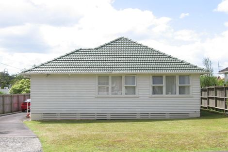 Photo of property in 4 Hayman Place, Beach Haven, Auckland, 0626