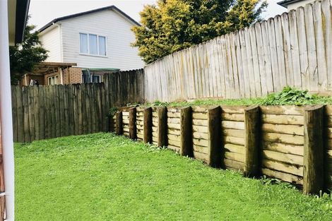 Photo of property in 4 Brashier Circle, Sunnyvale, Auckland, 0612