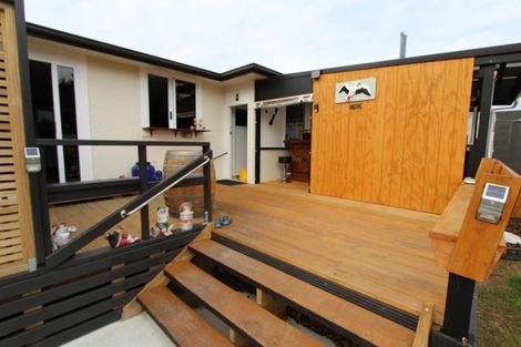 Photo of property in 1 Halls Road, Pahiatua, 4910