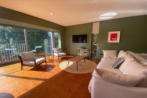 Photo of property in 16a Cornwall Street, Picton, 7220