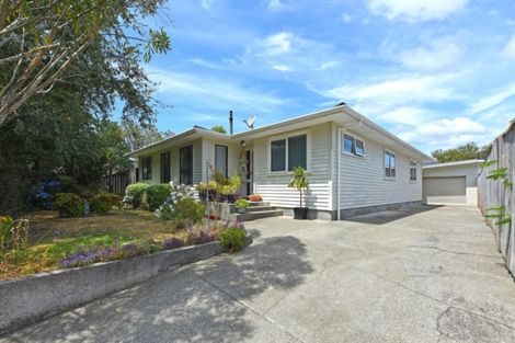 Photo of property in 12 Indiana Grove, Totara Park, Upper Hutt, 5018
