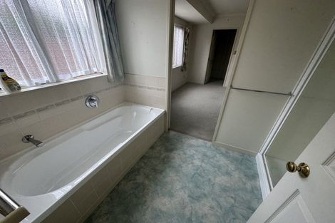 Photo of property in 2 Alpha Street, Papakura, 2110