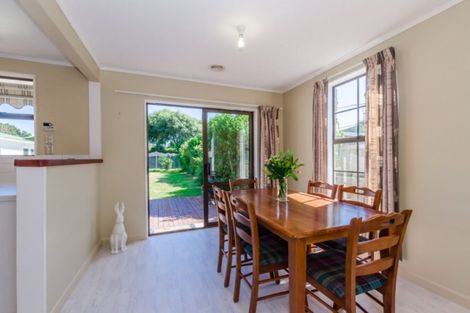 Photo of property in 34 Greenaway Road, Waikanae, 5036