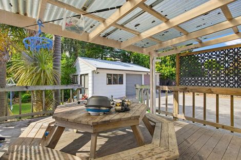 Photo of property in 9 Panzic Place, Glen Eden, Auckland, 0602