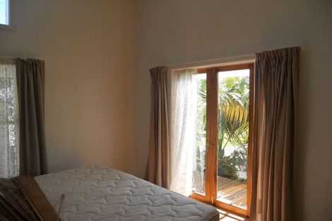 Photo of property in 128 Calliope Road, Stanley Point, Auckland, 0624