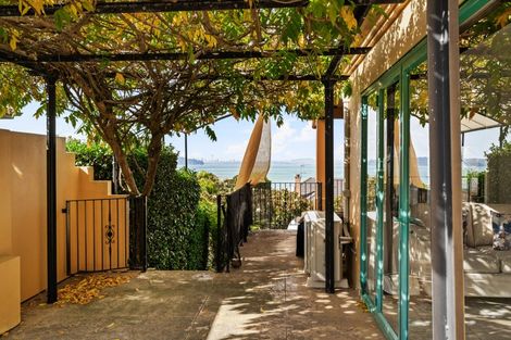 Photo of property in 22 Marguerita Place, West Harbour, Auckland, 0618