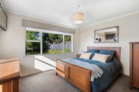 Photo of property in 52 Vera Road, Te Atatu South, Auckland, 0610
