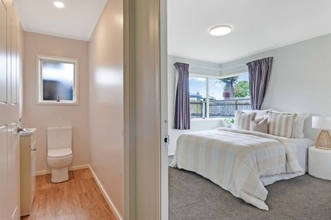 Photo of property in 10 Admiral Crescent, Flagstaff, Hamilton, 3210