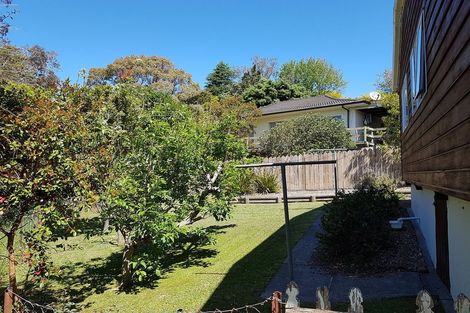 Photo of property in 2/10 Ondine Place, Glenfield, Auckland, 0629
