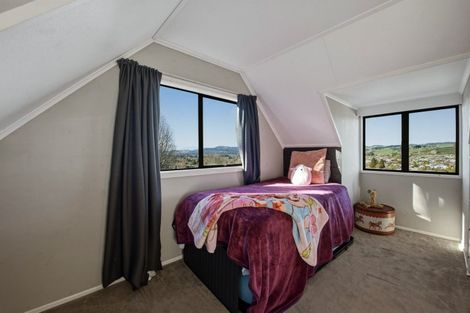 Photo of property in 17 Mountain Road, Western Heights, Rotorua, 3015
