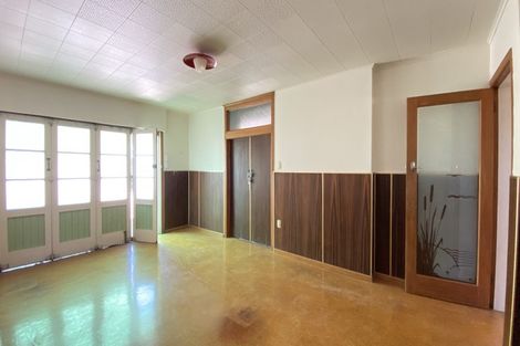 Photo of property in 57 Exmouth Road, Northcote, Auckland, 0627