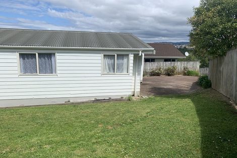 Photo of property in 1/26 Peterhouse Place, West Harbour, Auckland, 0618