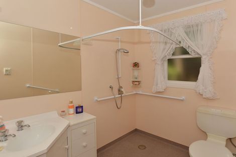 Photo of property in 14 Cambridge Street, Te Kamo, Whangarei, 0112