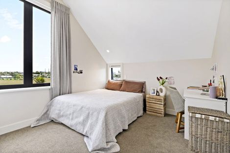 Photo of property in 71a Ngataringa Road, Devonport, Auckland, 0624