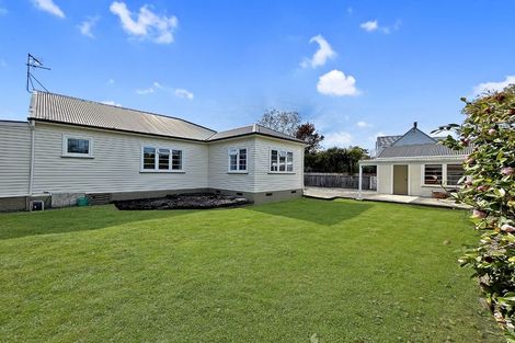 Photo of property in 32 Mcmaster Street, Greytown, 5712