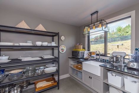 Photo of property in 157 Manakau Heights Drive, Manakau, Levin, 5573