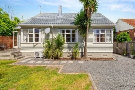 Photo of property in 76 Titirangi Road, New Lynn, Auckland, 0600