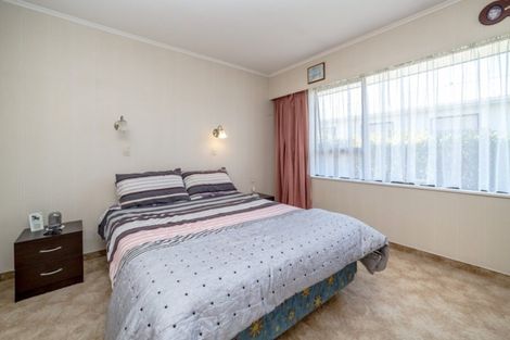 Photo of property in 4 Feist Street, Carterton, 5713