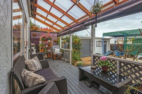 Photo of property in 4 Rosalie Terrace, Kelvin Grove, Palmerston North, 4414