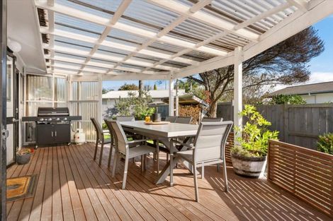 Photo of property in 9 Milsom Place, Te Puke, 3119