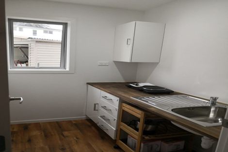 Photo of property in 3 Julia Place, Totara Vale, Auckland, 0629