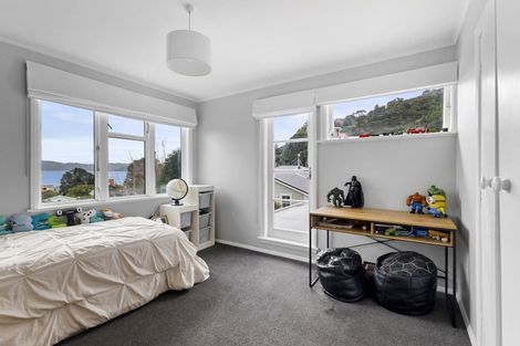 Photo of property in 9 Rona Street, Eastbourne, Lower Hutt, 5013
