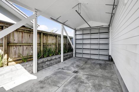 Photo of property in 6 Pebble Beach Court, Waiwhakaiho, New Plymouth, 4312