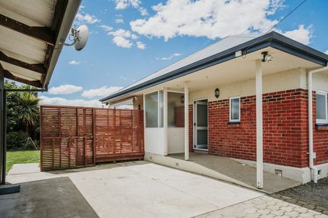 Photo of property in 18 Johnson Street, Milton, 9220